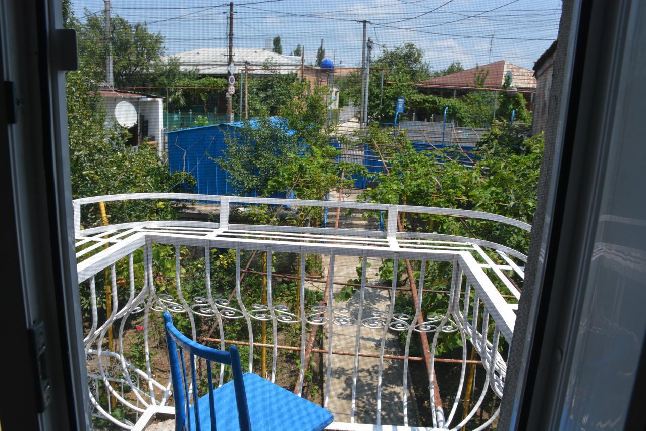 Friends House Hotel Kutaisi Luaran gambar
