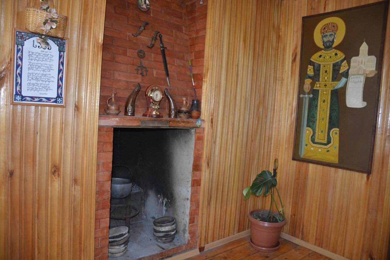 Friends House Hotel Kutaisi Luaran gambar