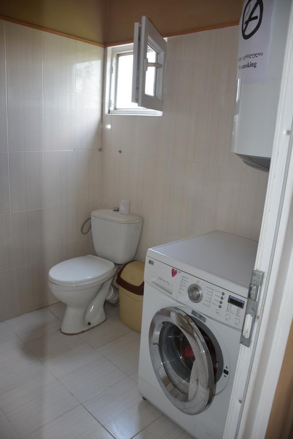 Friends House Hotel Kutaisi Luaran gambar